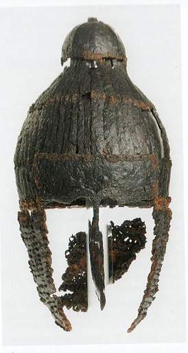 lamellenhelm001.jpg lamellenhelm001.jpg