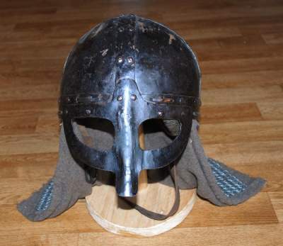 Brillenhelm von vorne