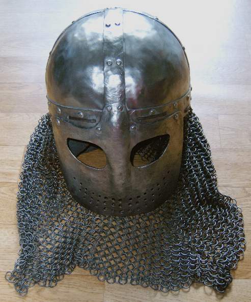 Brillenhelm von vorne