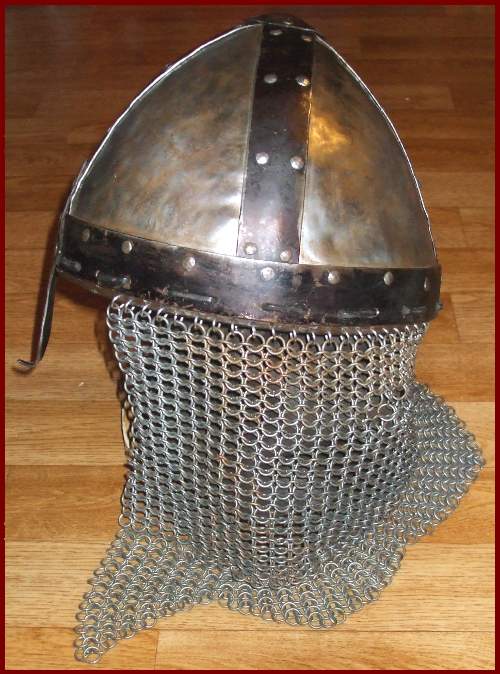 Normannenhelm von rechts