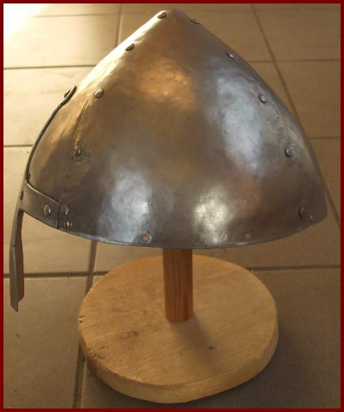 Nasalhelm von rechts