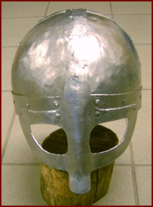 Brillenhelm von vorne
