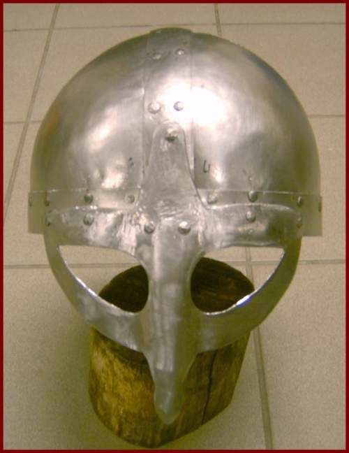 Brillenhelm von vorne