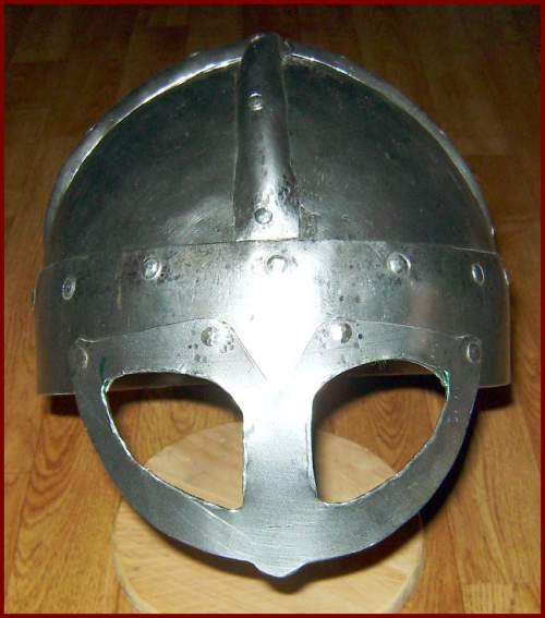 Brillenhelm von vorne