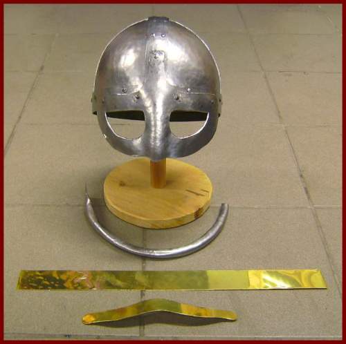 Brillenhelm unfertig