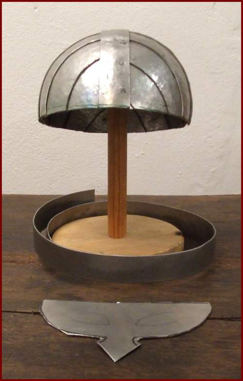 Brillenhelm von vorne