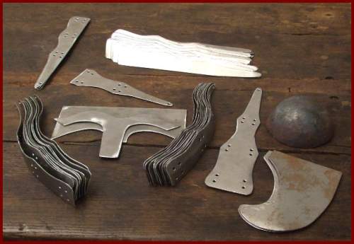 Niederstotzinger Helm von vorne Niederstotzinger Helm von vorne