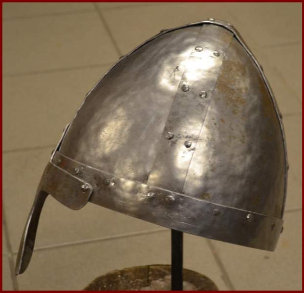 helm_kurs_11_3_seite.jpg helm_kurs_11_3_seite.jpg