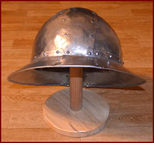 Eisenhut von vorne Eisenhut von vorne