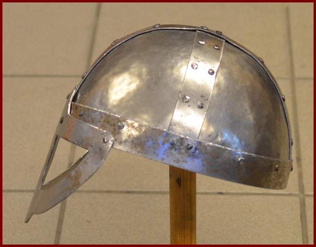 helm_kurs_14_1_seite.jpg helm_kurs_14_1_seite.jpg