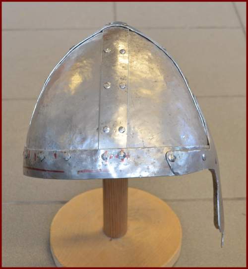Nasalhelm von links