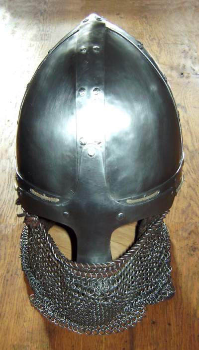 von vorne geschlossen