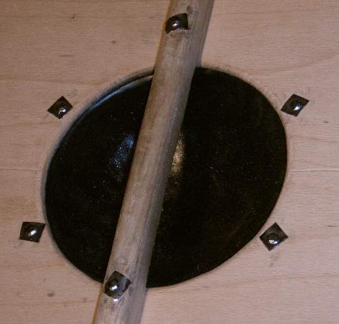 rundschild_buckel_rueckseite_sa.jpg rundschild_buckel_rueckseite_sa.jpg