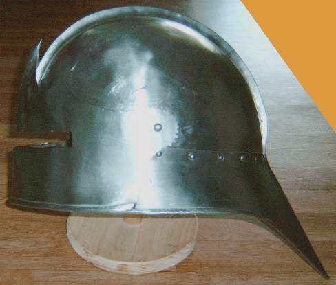 Schaller, Blick durch Augenschlitz 