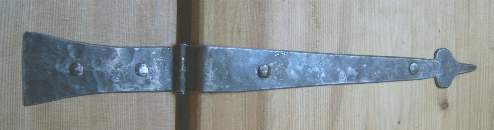 Scharniere Truhe offen